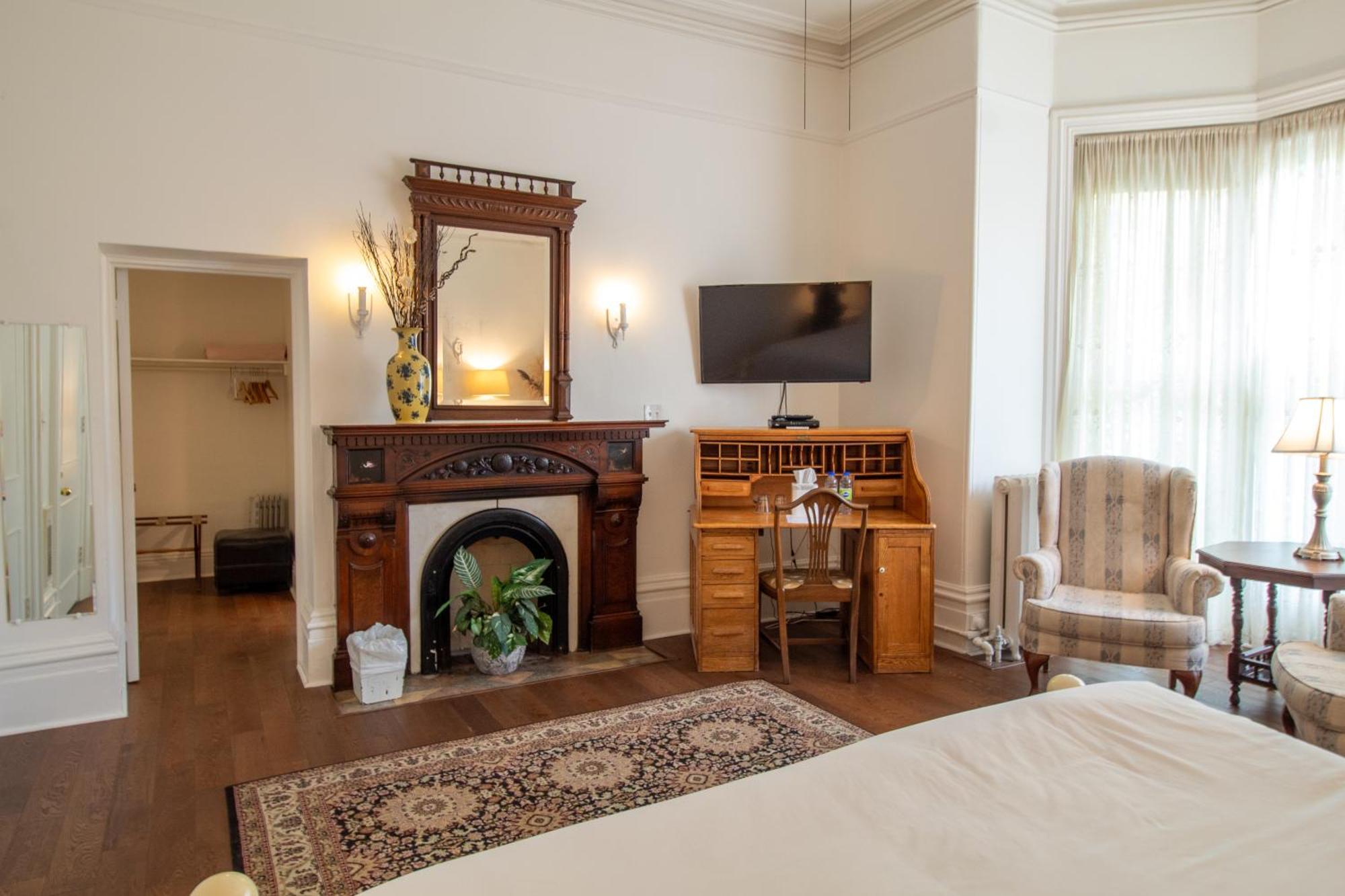 Hochelaga Inn คิงสตัน ภายนอก รูปภาพ