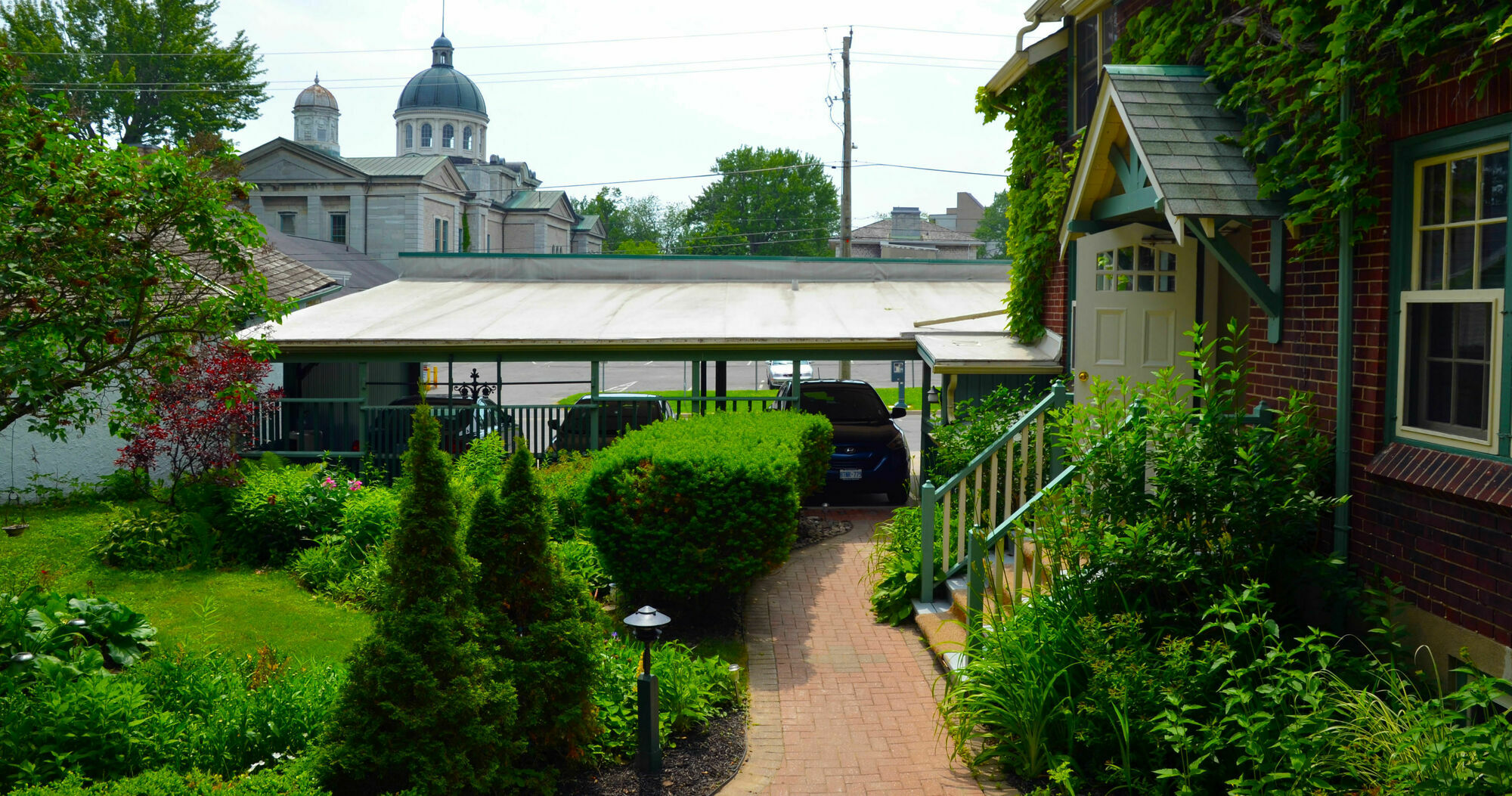 Hochelaga Inn คิงสตัน ภายนอก รูปภาพ